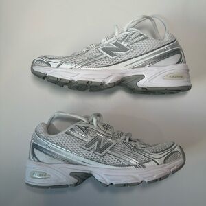 New Balance 740  White and Gray Sneakers